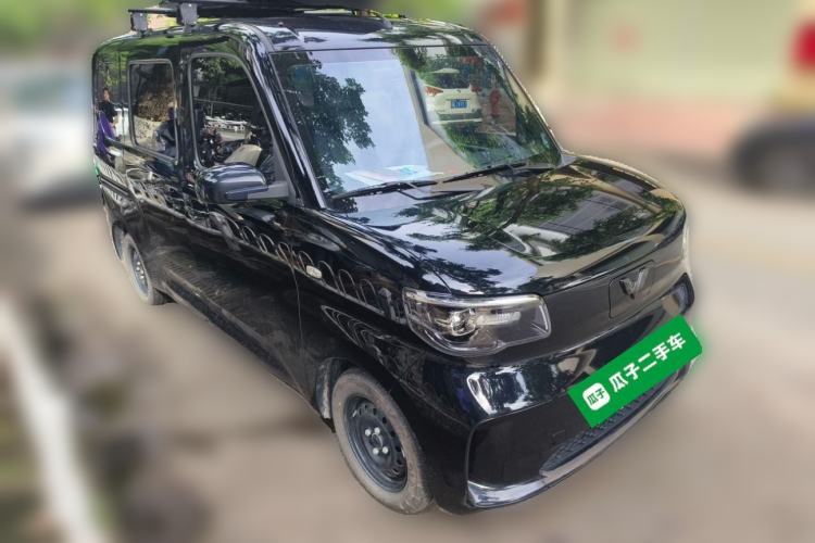 Used Wuling Zhiguang New Energy 2025 Standard Model Front Right 45 Deg