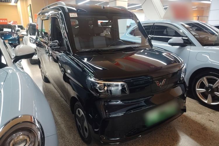 Used Wuling Zhiguang New Energy 2025 Model 305km Ambitious Edition Front Right 45 Deg