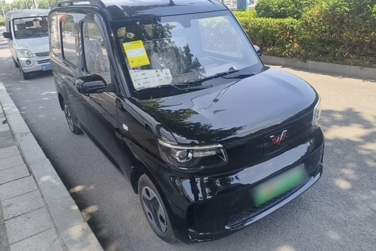 Used Wuling Zhiguang New Energy 2025 Model 305km Ambitious Edition Front Right 45 Deg