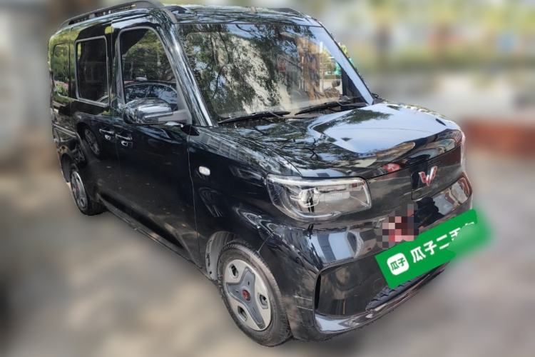 Used Wuling Zhiguang New Energy 2025 Comfort Model Front Right 45 Deg