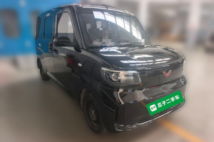 Used Wuling Zhiguang New Energy 2025 Standard Model Front Right 45 Deg
