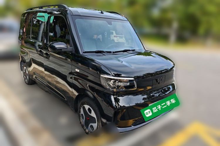 Used Wuling Zhiguang New Energy 2025 Model 305km Ambitious Edition Front Right 45 Deg