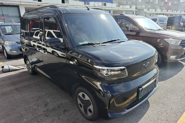 Used Wuling Zhiguang New Energy 2025 Model 305km Ambitious Edition Front Right 45 Deg