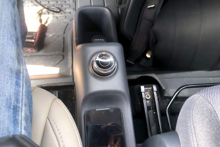 Used Wuling Zhiguang New Energy 2025 Standard Model Gear Lever
