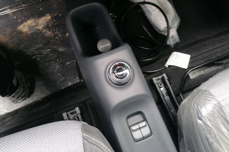 Used Wuling Zhiguang New Energy 2025 Model 305km Ambitious Edition Gear Lever