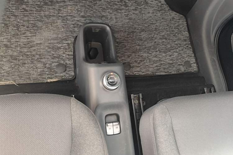 Used Wuling Zhiguang New Energy 2025 Comfort Model Gear Lever