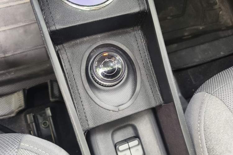 Used Wuling Zhiguang New Energy 2025 Standard Model Gear Lever