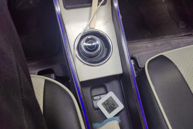 Used Wuling Zhiguang New Energy 2025 Model 305km Ambitious Edition Gear Lever