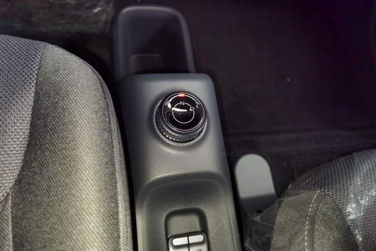 Used Wuling Zhiguang New Energy 2025 Standard Model Gear Lever