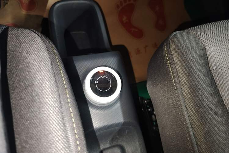 Used Wuling Zhiguang New Energy 2025 Model 305km Ambitious Edition Gear Lever