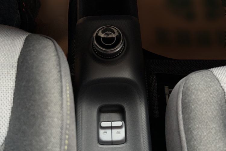Used Wuling Zhiguang New Energy 2025 Model 305km Ambitious Edition Gear Lever