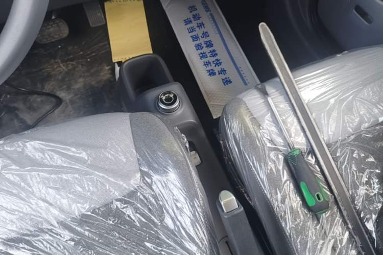 Used Wuling Zhiguang New Energy 2025 Model 305km Ambitious Edition Gear Lever