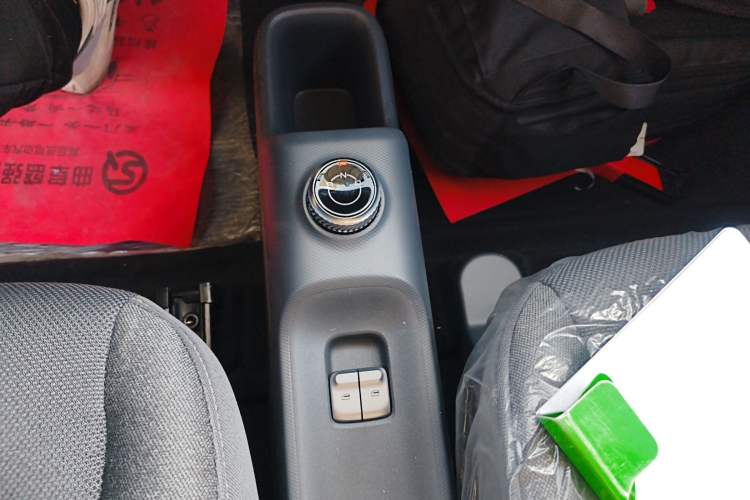 Used Wuling Zhiguang New Energy 2025 Standard Model Gear Lever