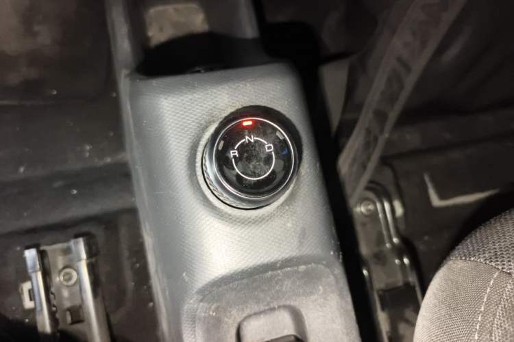 Used Wuling Zhiguang New Energy 2025 Standard Model Gear Lever