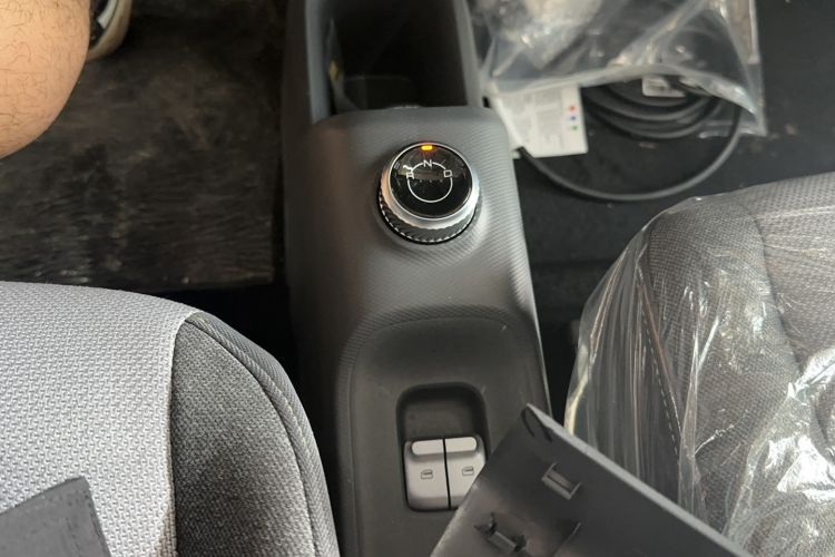 Used Wuling Zhiguang New Energy 2025 Model 305km Ambitious Edition Gear Lever