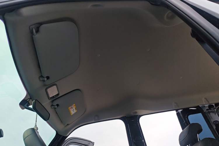 Used Wuling Zhiguang New Energy 2025 Model 305km Ambitious Edition Headliner