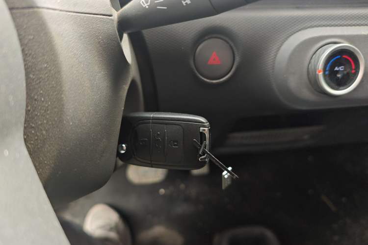Used Wuling Zhiguang New Energy 2025 Comfort Model Interior 1