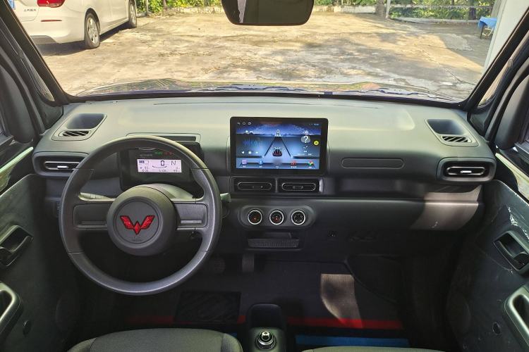 Used Wuling Zhiguang New Energy 2025 Comfort Model Interior 1