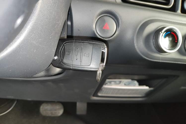 Used Wuling Zhiguang New Energy 2025 Comfort Model Interior 1
