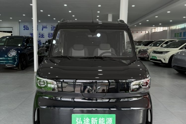 Used Wuling Zhiguang New Energy 2025 Model 305km Ambitious Edition Interior 1