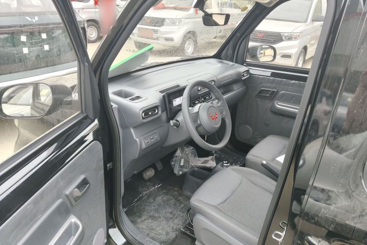 Used Wuling Zhiguang New Energy 2025 Comfort Model Interior 2