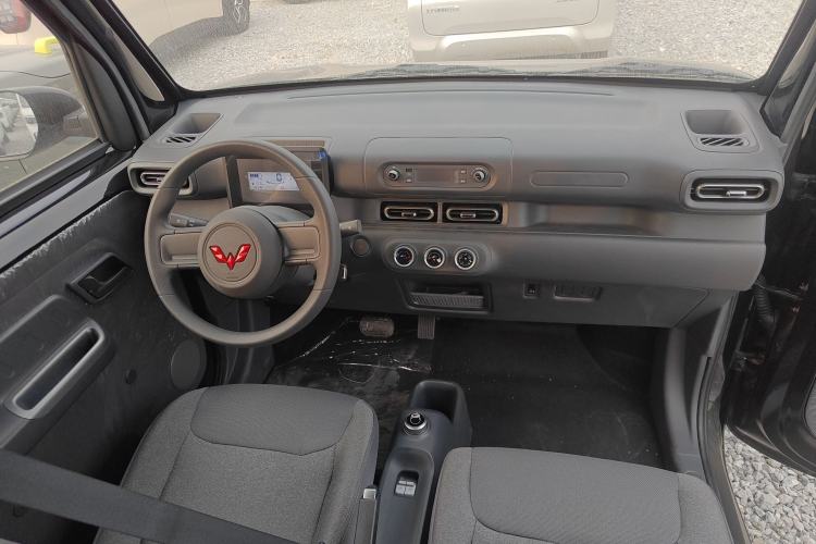 Used Wuling Zhiguang New Energy 2025 Comfort Model Interior 2