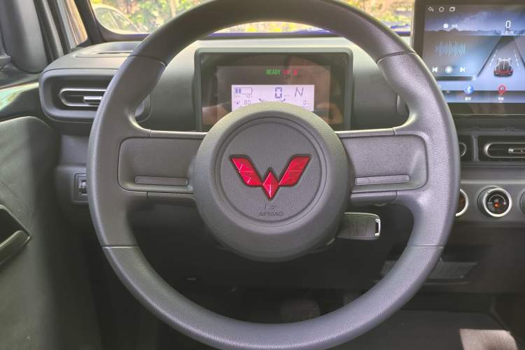 Used Wuling Zhiguang New Energy 2025 Comfort Model Interior 2