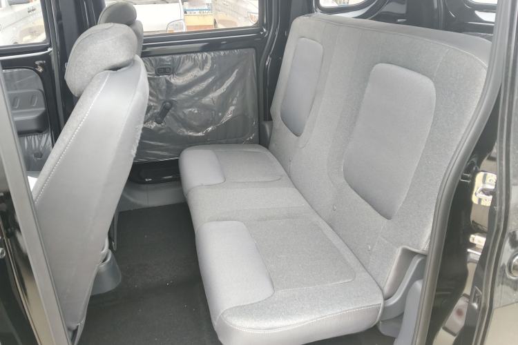 Used Wuling Zhiguang New Energy 2025 Comfort Model Interior 3