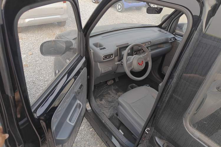 Used Wuling Zhiguang New Energy 2025 Comfort Model Interior 3