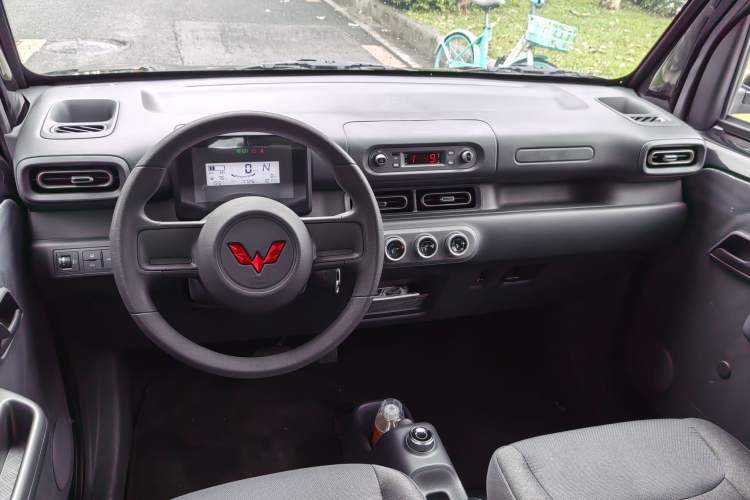 Used Wuling Zhiguang New Energy 2025 Comfort Model Interior 3