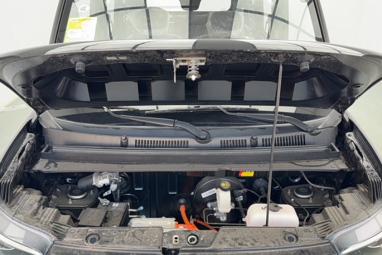 Used Wuling Zhiguang New Energy 2025 Standard Model Interior 7