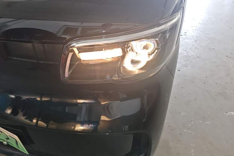 Used Wuling Zhiguang New Energy 2025 Standard Model Left Front Headlight