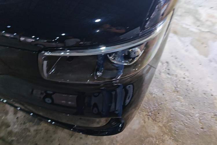 Used Wuling Zhiguang New Energy 2025 Model 305km Ambitious Edition Left Front Headlight
