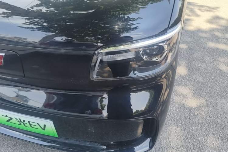 Used Wuling Zhiguang New Energy 2025 Model 305km Ambitious Edition Left Front Headlight
