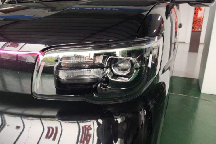 Used Wuling Zhiguang New Energy 2025 Comfort Model Left Front Headlight