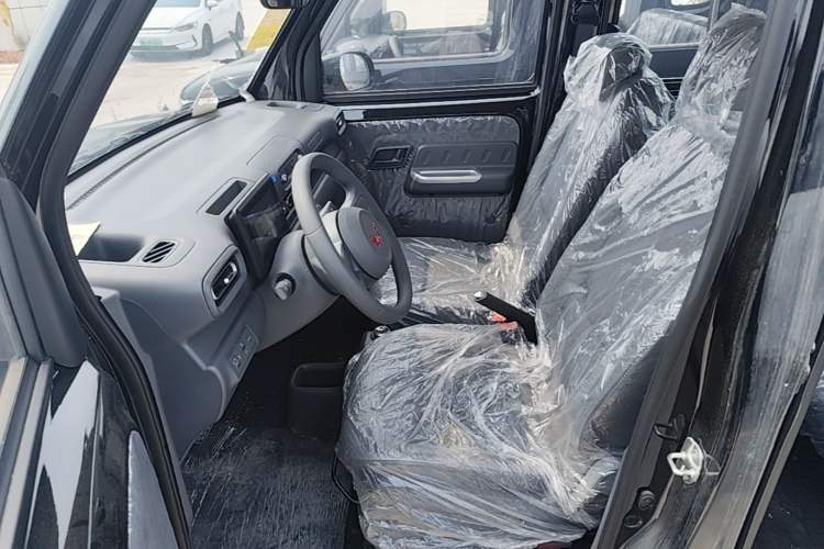 Used Wuling Zhiguang New Energy 2025 Comfort Model Left Front Seat