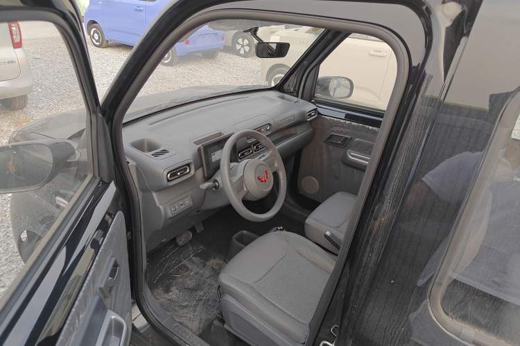 Used Wuling Zhiguang New Energy 2025 Comfort Model Left Front Seat