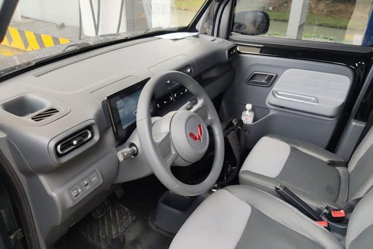 Used Wuling Zhiguang New Energy 2025 Model 305km Ambitious Edition Left Front Seat