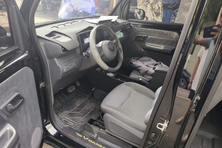 Used Wuling Zhiguang New Energy 2025 Standard Model Left Front Seat