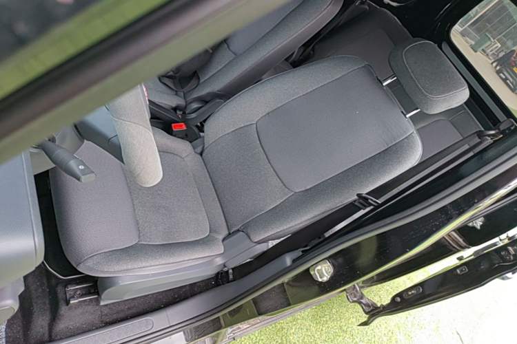 Used Wuling Zhiguang New Energy 2025 Comfort Model Left Front Seat