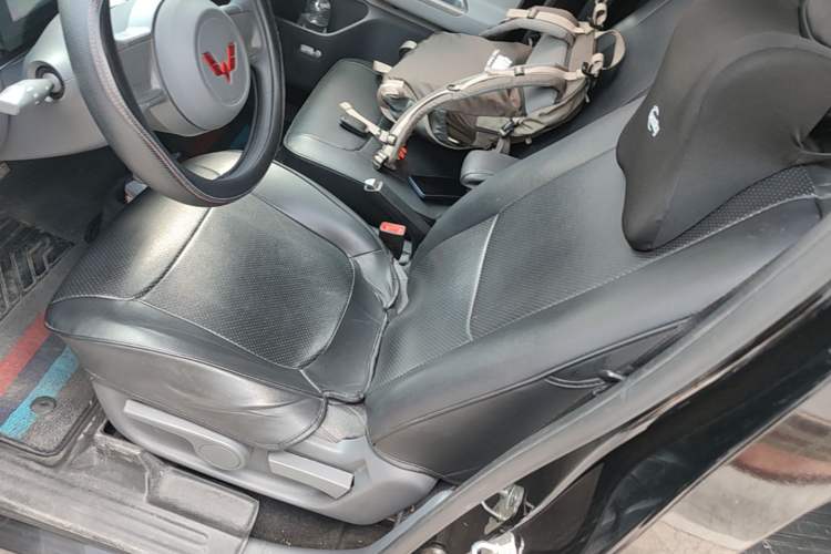Used Wuling Zhiguang New Energy 2025 Model 305km Ambitious Edition Left Front Seat
