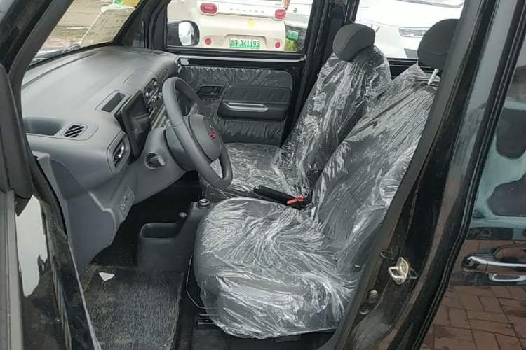 Used Wuling Zhiguang New Energy 2025 Comfort Model Left Front Seat