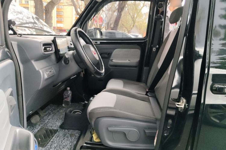 Used Wuling Zhiguang New Energy 2025 Model 305km Ambitious Edition Left Front Seat