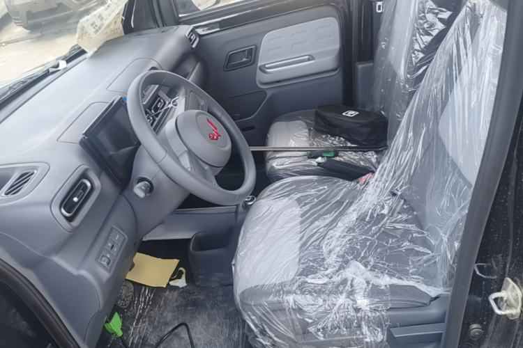 Used Wuling Zhiguang New Energy 2025 Model 305km Ambitious Edition Left Front Seat
