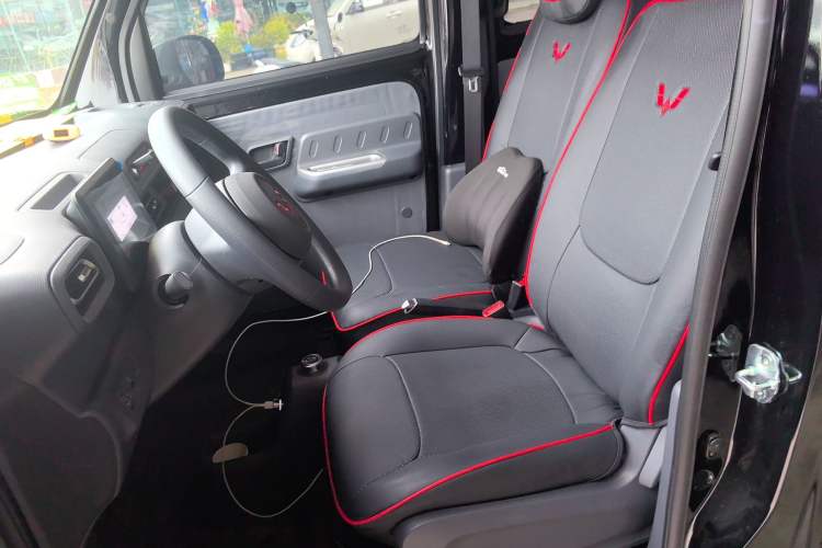 Used Wuling Zhiguang New Energy 2025 Comfort Model Left Front Seat