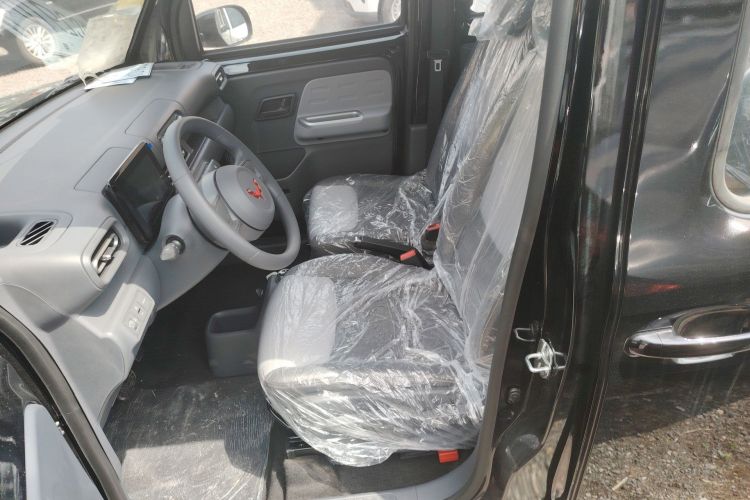 Used Wuling Zhiguang New Energy 2025 Model 305km Ambitious Edition Left Front Seat
