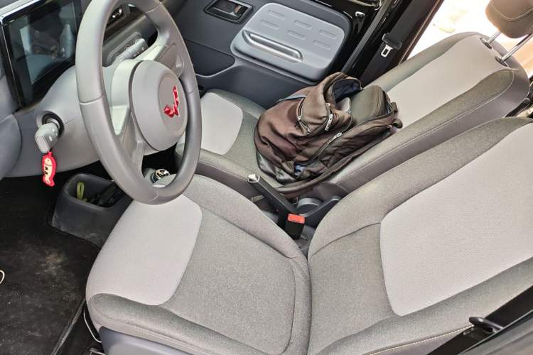 Used Wuling Zhiguang New Energy 2025 Model 305km Ambitious Edition Left Front Seat