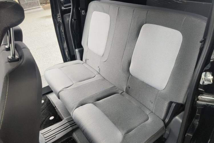 Used Wuling Zhiguang New Energy 2025 Model 305km Ambitious Edition Left Rear Seat