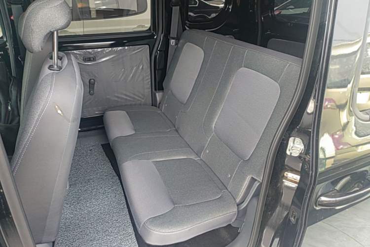 Used Wuling Zhiguang New Energy 2025 Comfort Model Left Rear Seat