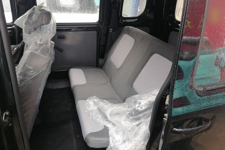 Used Wuling Zhiguang New Energy 2025 Model 305km Ambitious Edition Left Rear Seat